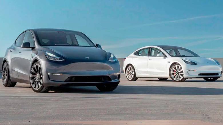 Tesla Model 3 junto a Tesla Model Y